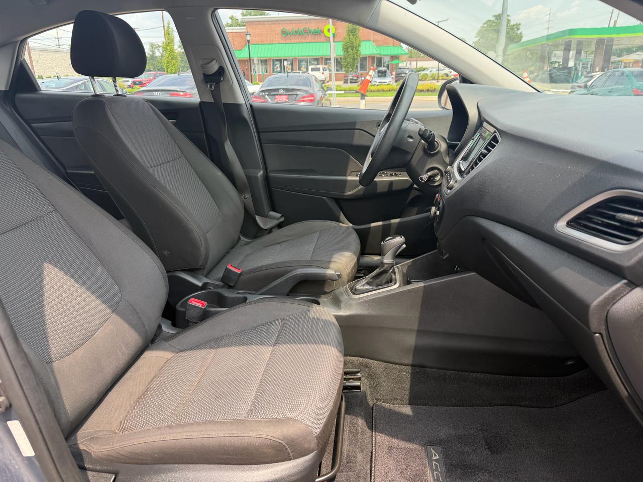 Hyundai Accent SEL 4-Door 6A 2020