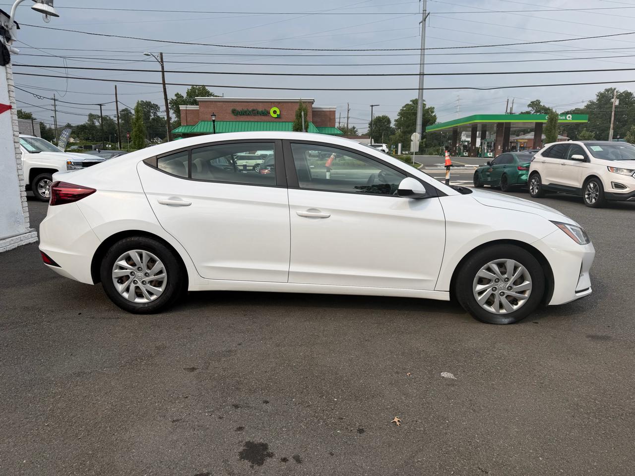 Hyundai Elantra SE 6M 2020