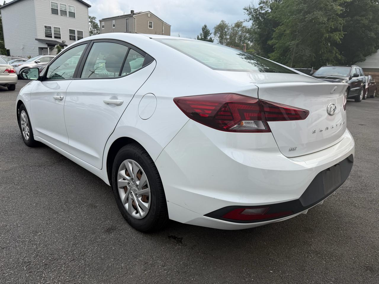 Hyundai Elantra SE 6M 2020