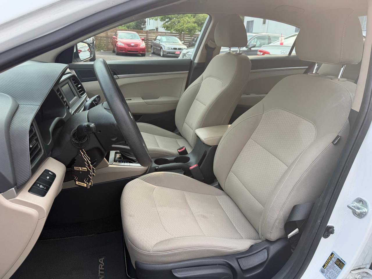 Hyundai Elantra SE 6M 2020