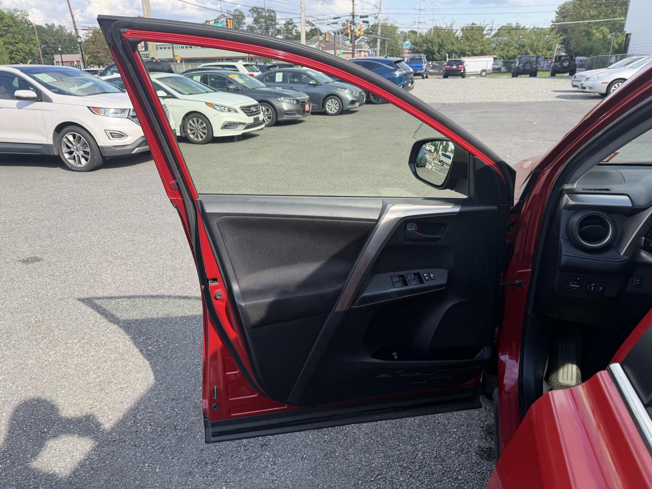 Toyota RAV4 XLE AWD 2013