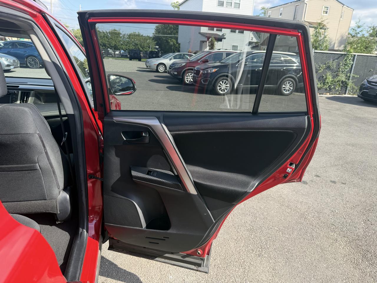 Toyota RAV4 XLE AWD 2013