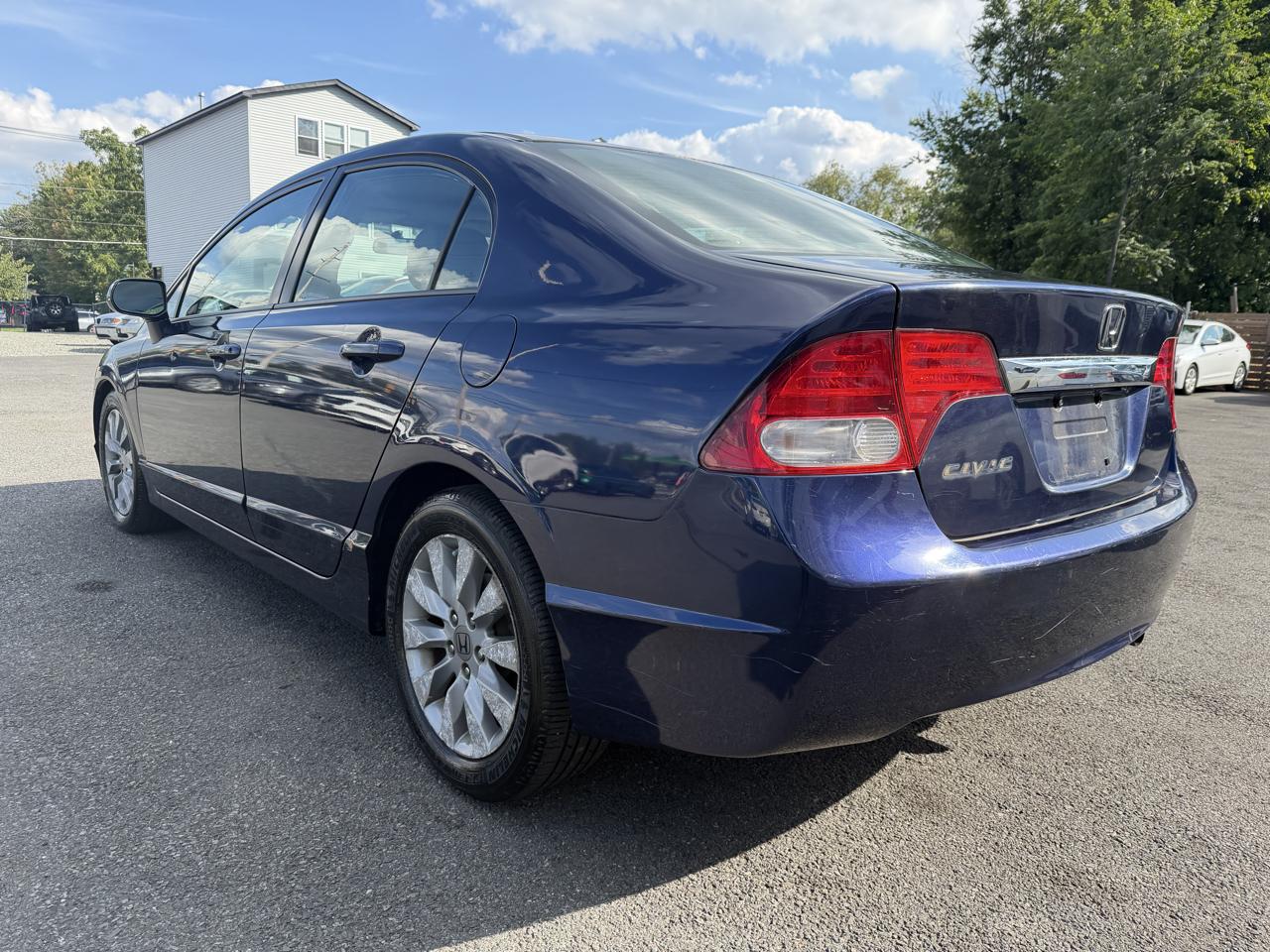 Honda Civic EX-L Sedan 5-Speed AT 2011