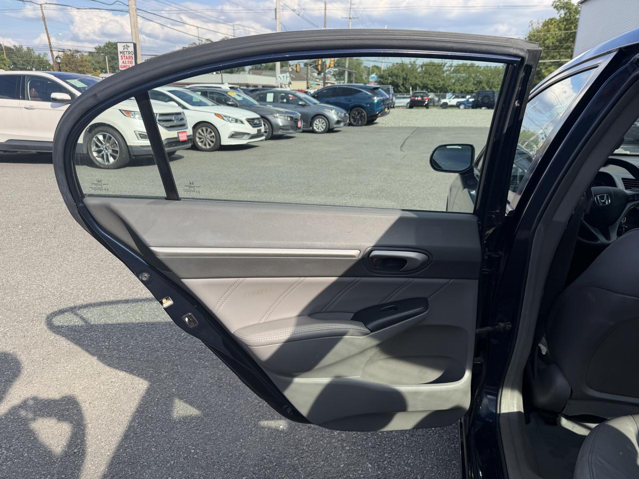 Honda Civic EX-L Sedan 5-Speed AT 2011