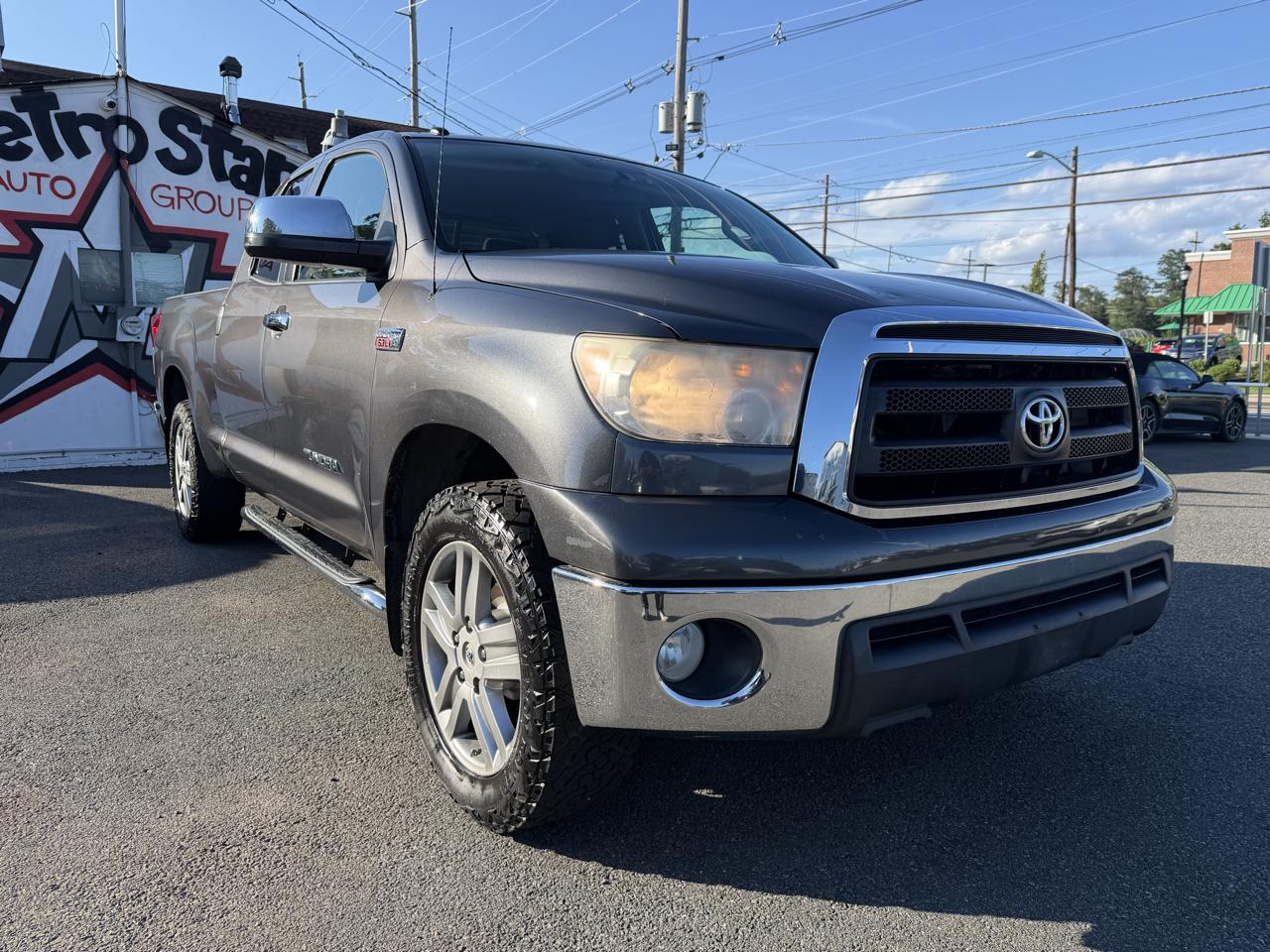 Toyota Tundra Tundra-Grade 5.7L Double Cab 4WD 2012