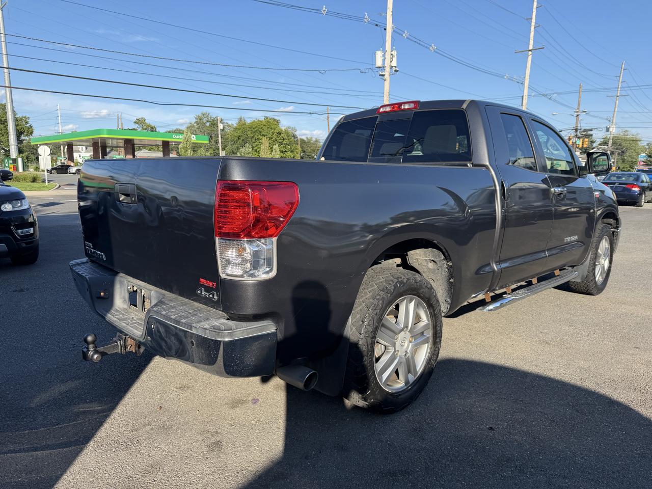 Toyota Tundra Tundra-Grade 5.7L Double Cab 4WD 2012