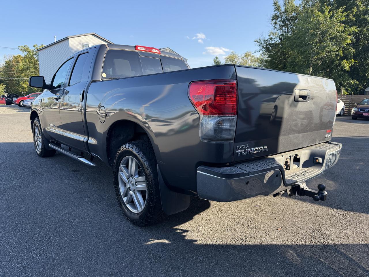 Toyota Tundra Tundra-Grade 5.7L Double Cab 4WD 2012