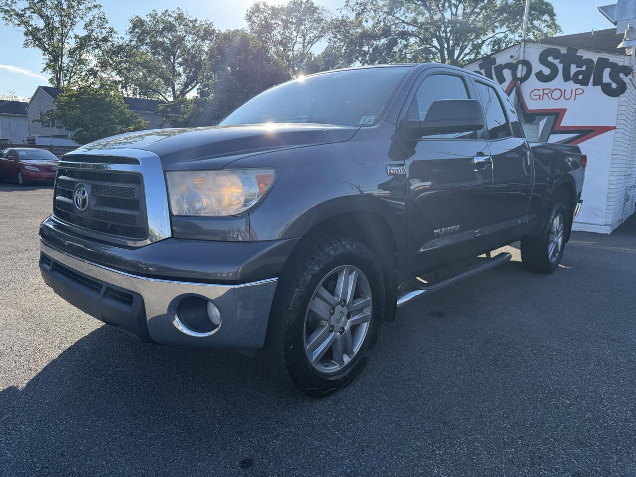 Toyota Tundra Tundra-Grade 5.7L Double Cab 4WD 2012