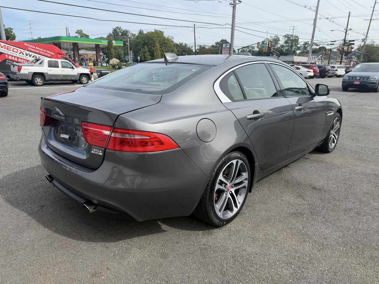 Jaguar XE 35t Premium AWD 2017