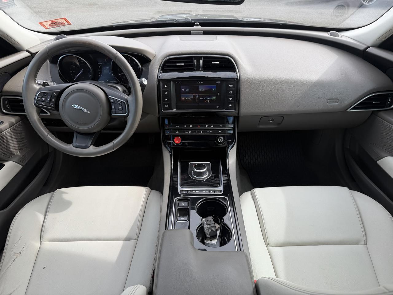 Jaguar XE 35t Premium AWD 2017