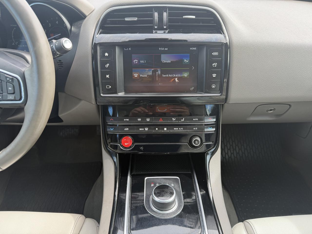 Jaguar XE 35t Premium AWD 2017