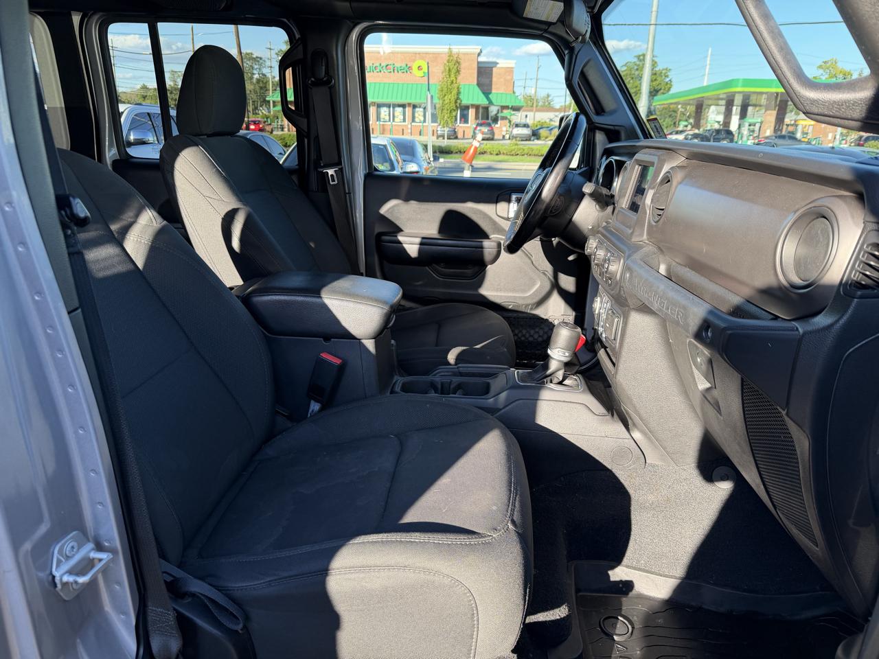 Jeep Wrangler Unlimited Sport 2021