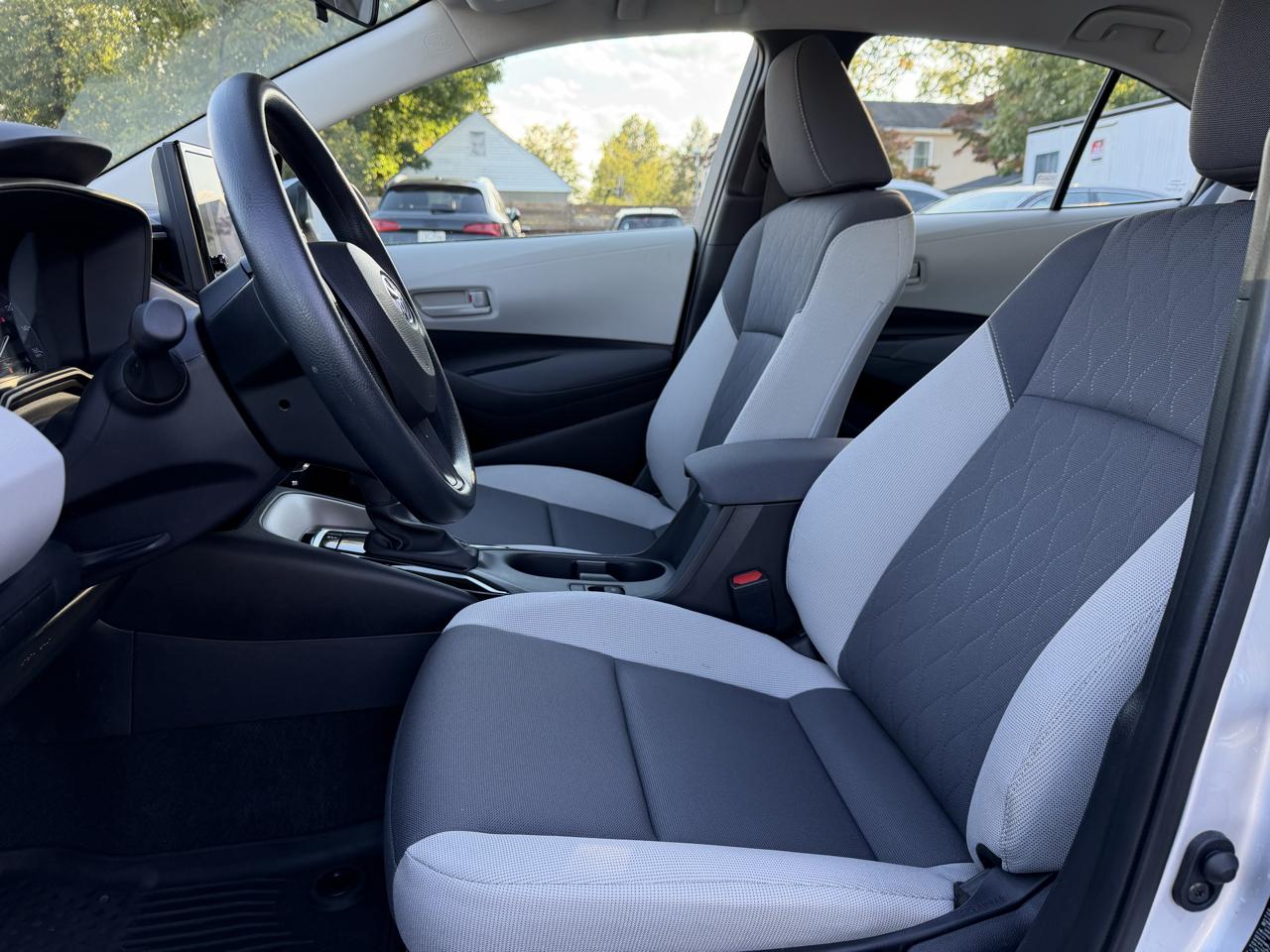 Toyota Corolla LE 2025
