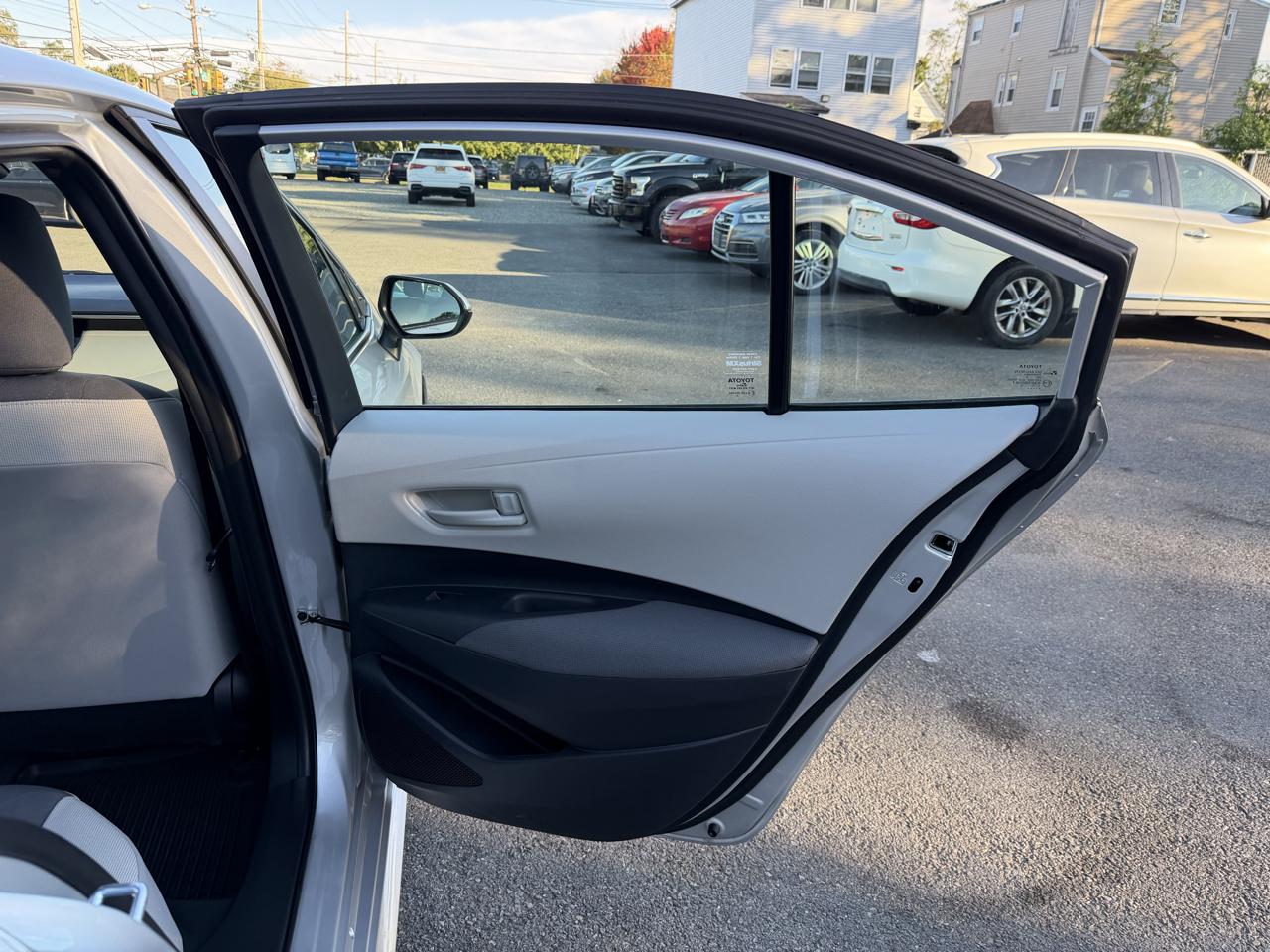 Toyota Corolla LE 2025