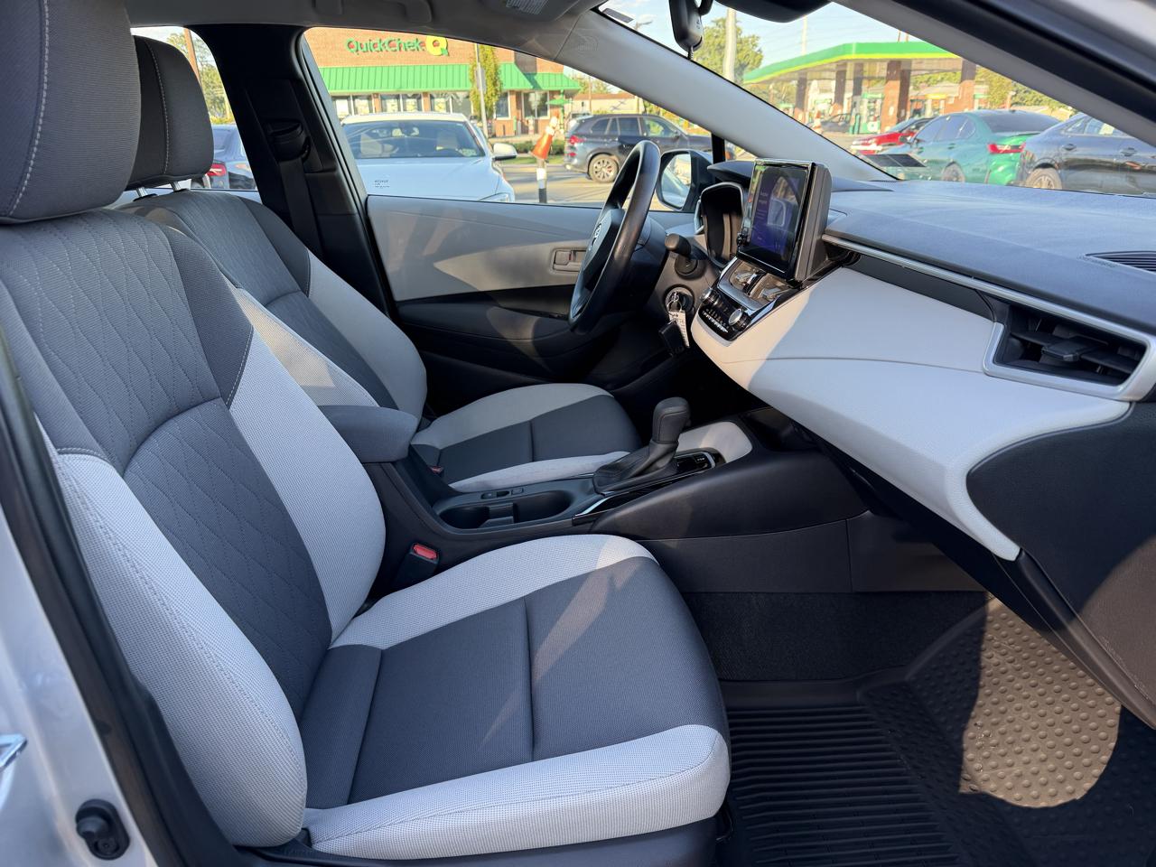 Toyota Corolla LE 2025