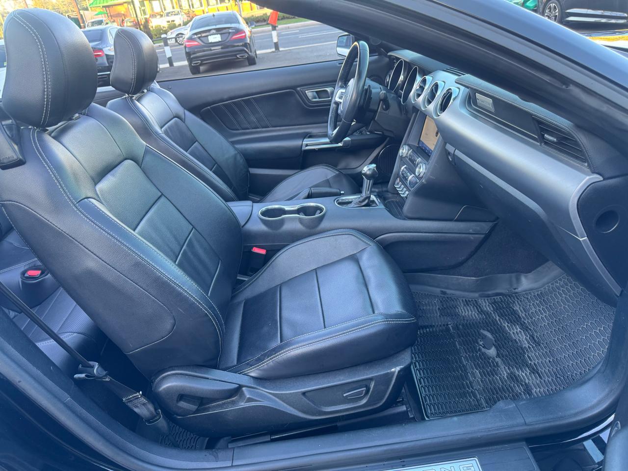 Ford Mustang EcoBoost Premium Convertible 2021