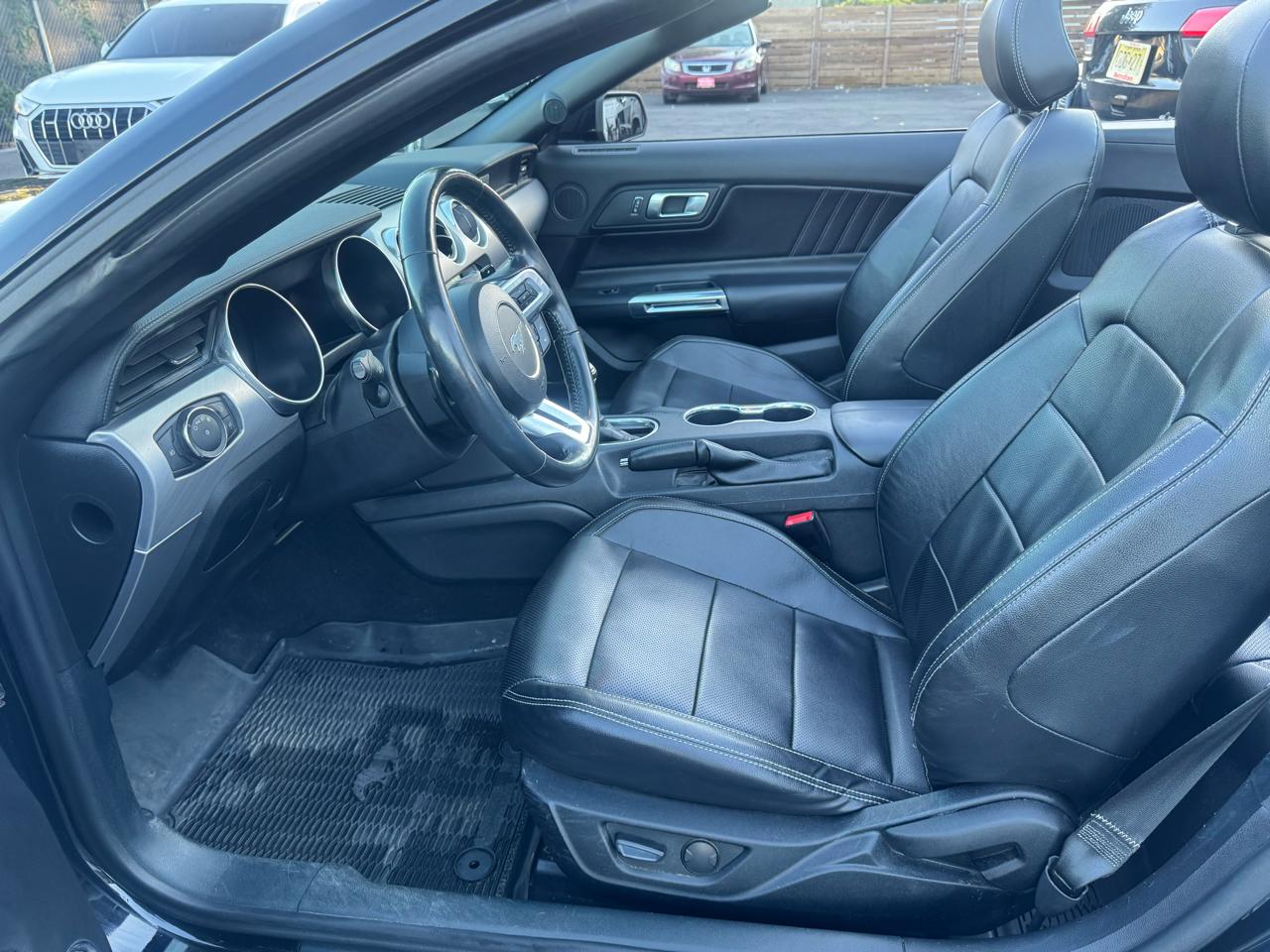 Ford Mustang EcoBoost Premium Convertible 2021