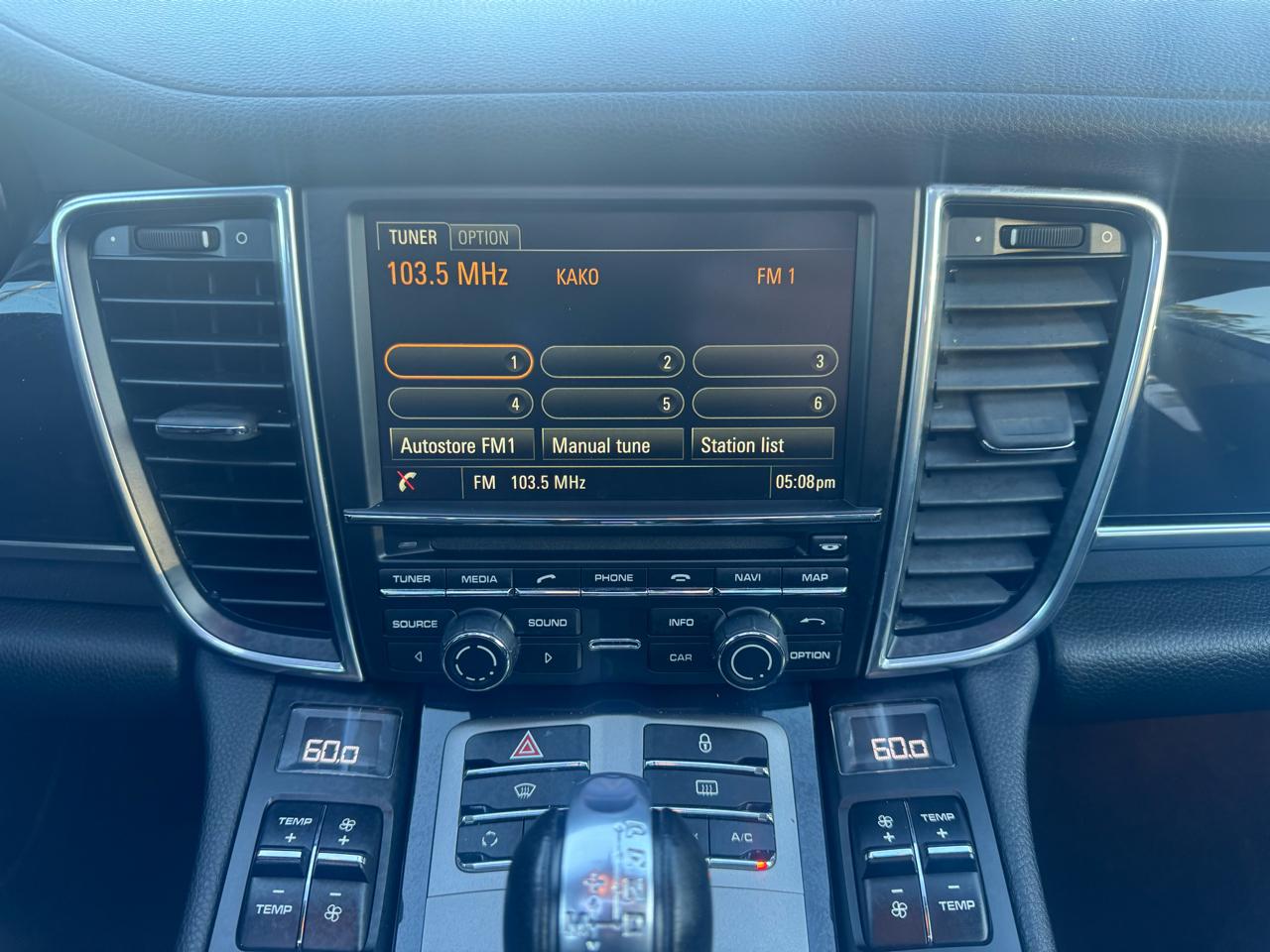 Porsche Panamera  2013