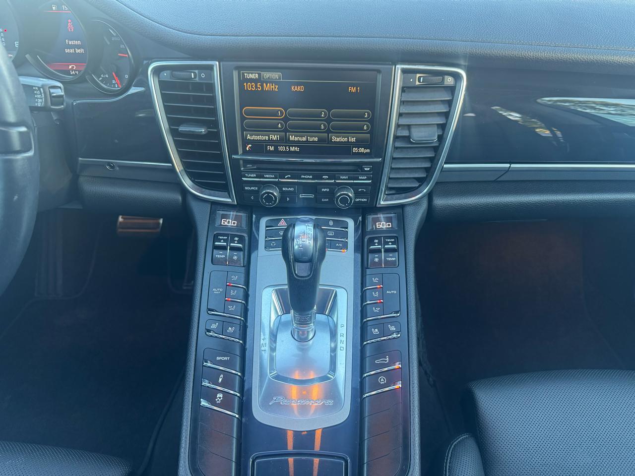 Porsche Panamera  2013