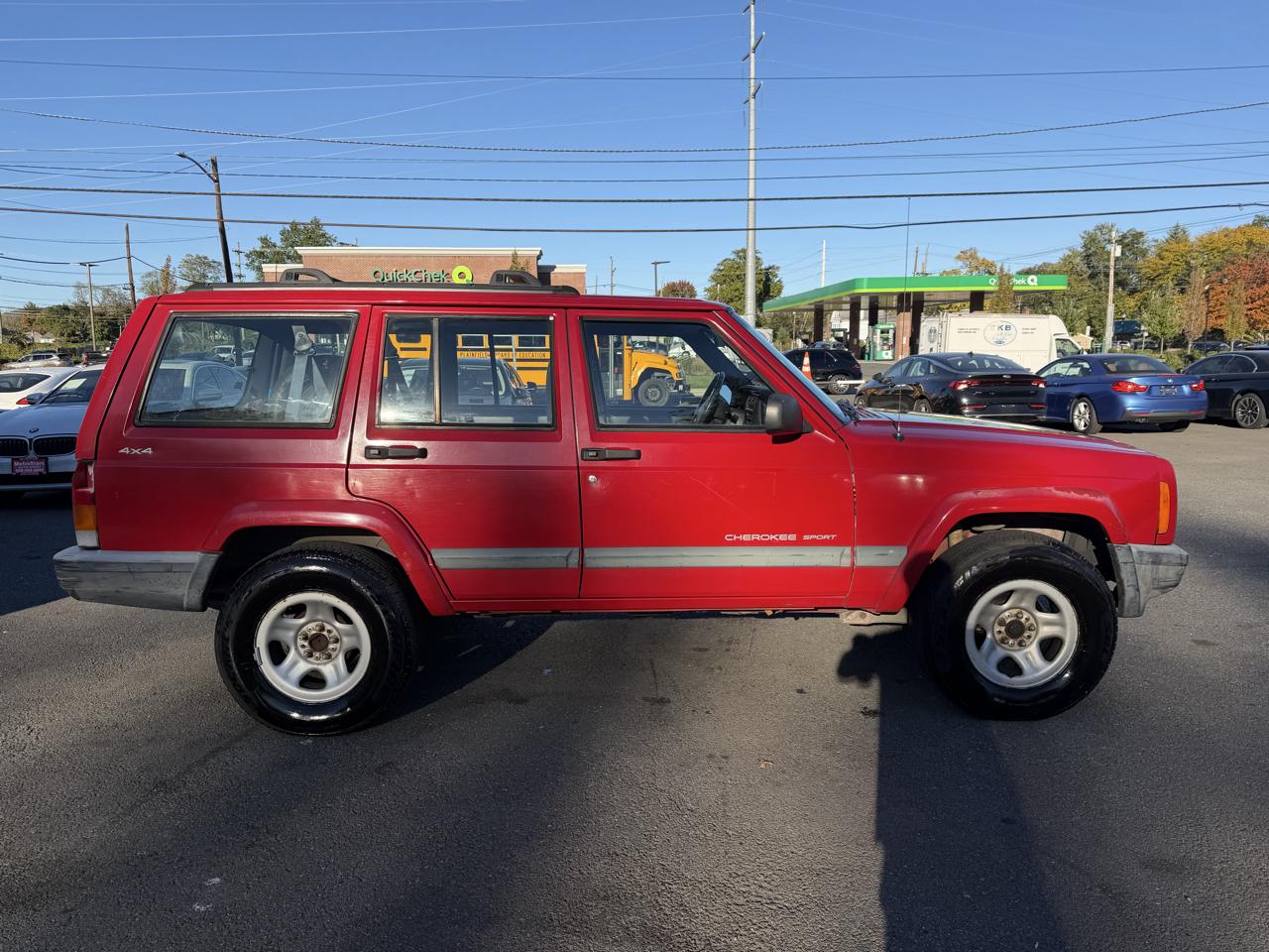 Jeep Cherokee Sport 4-Door 4WD 2000