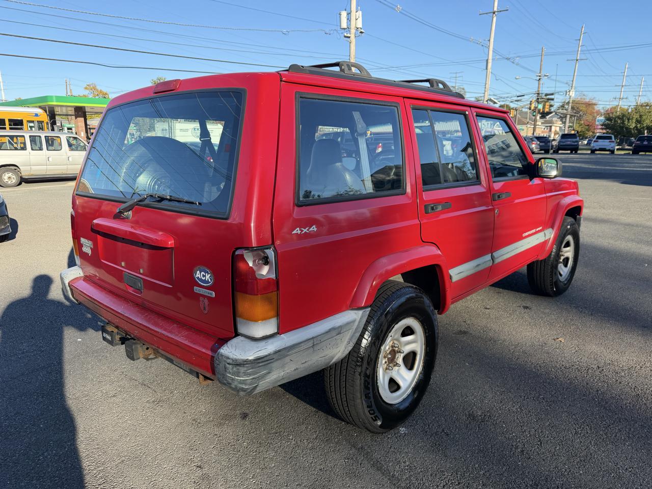 Jeep Cherokee Sport 4-Door 4WD 2000