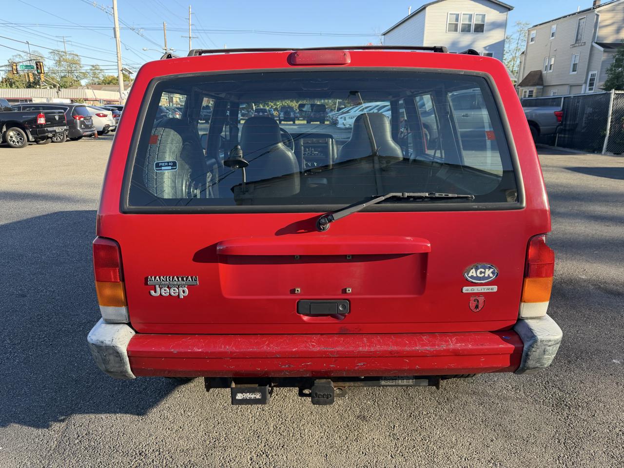Jeep Cherokee Sport 4-Door 4WD 2000