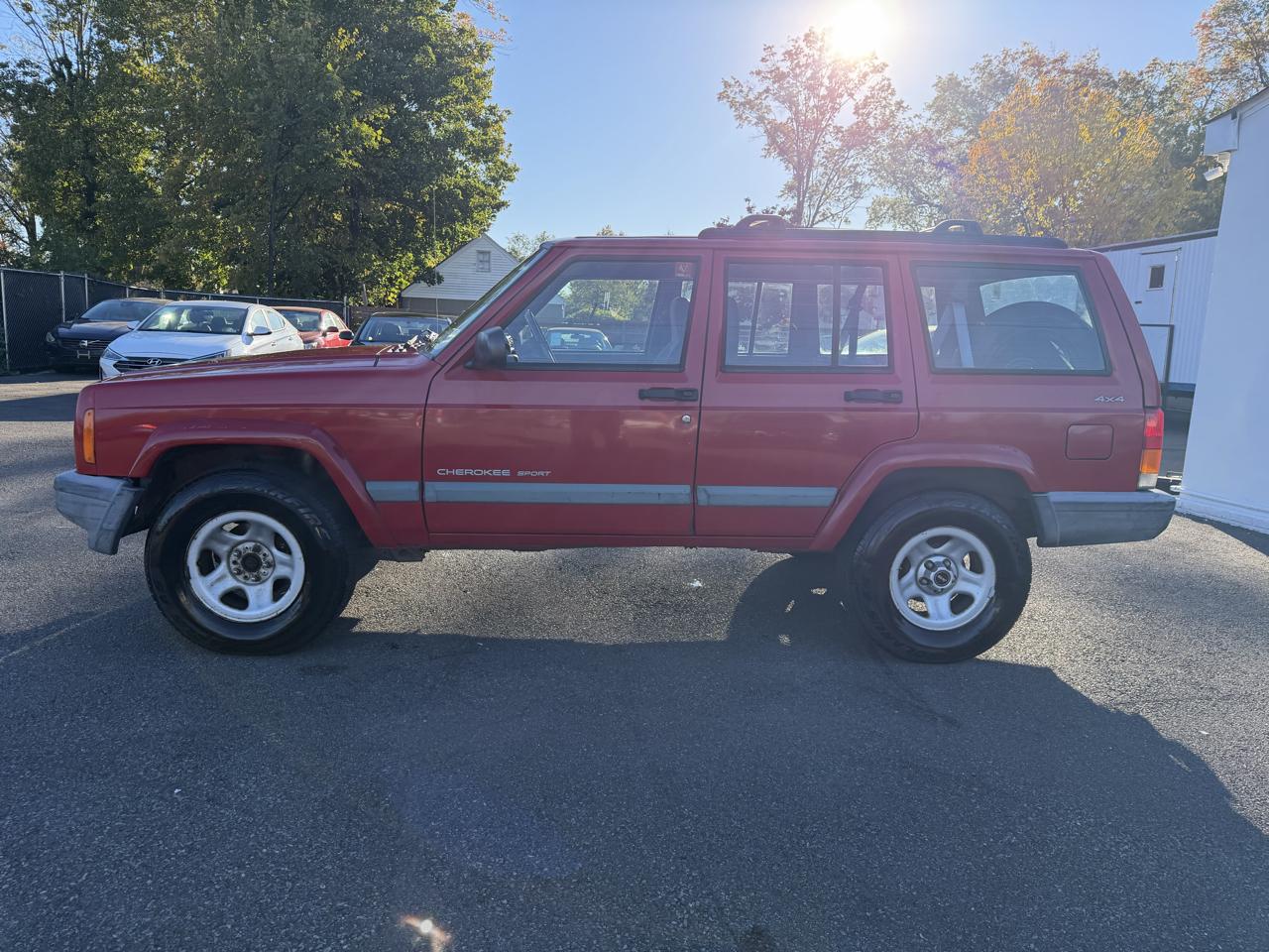 Jeep Cherokee Sport 4-Door 4WD 2000