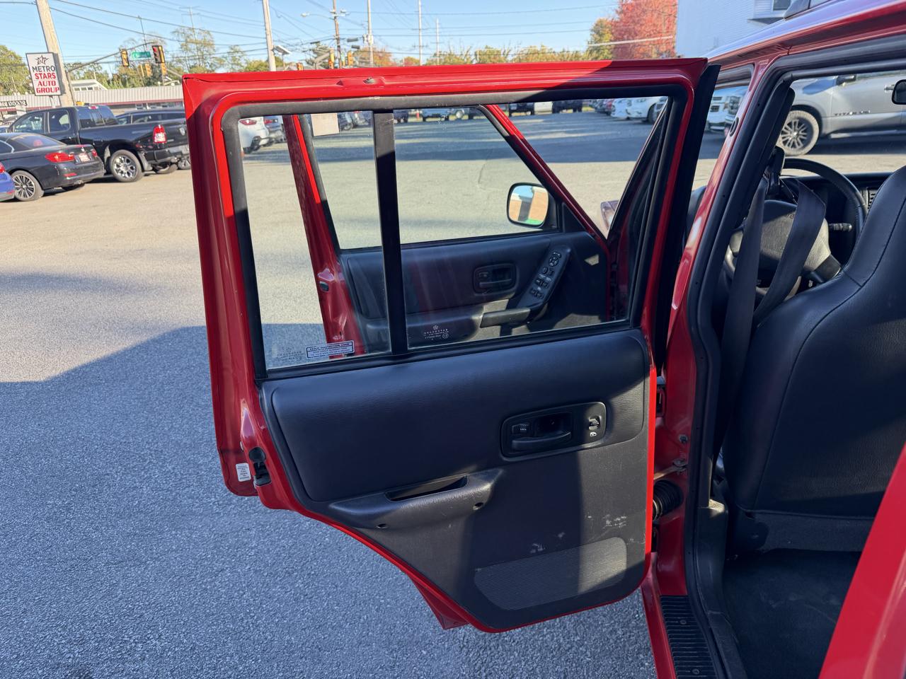 Jeep Cherokee Sport 4-Door 4WD 2000