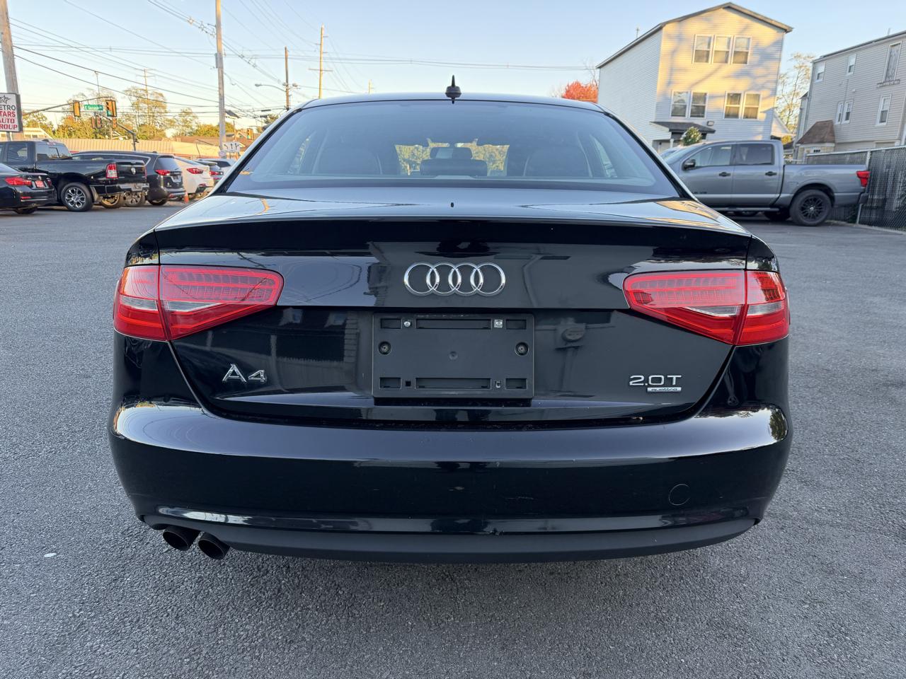 Audi A4 2.0T Sedan quattro Tiptronic 2013