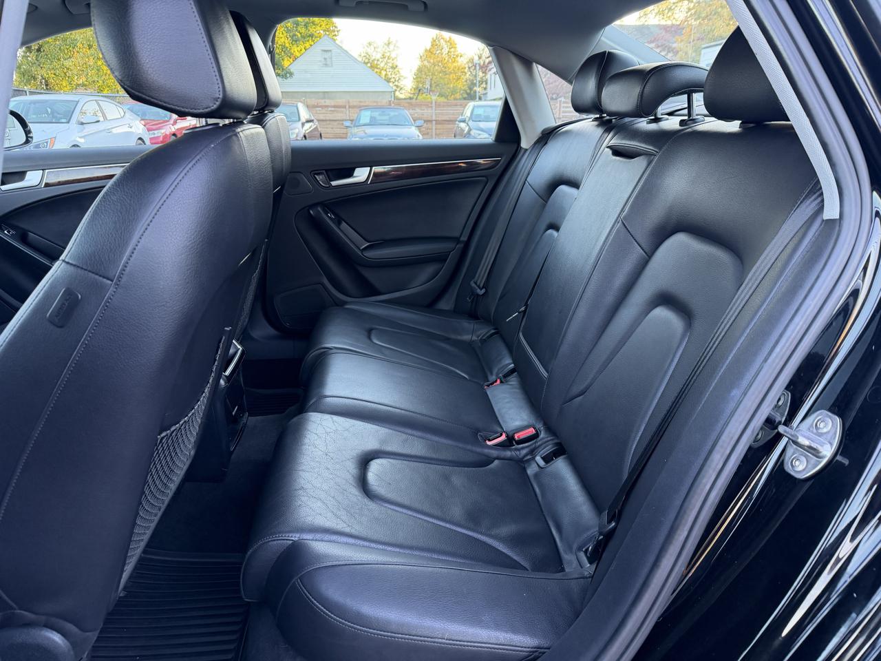 Audi A4 2.0T Sedan quattro Tiptronic 2013