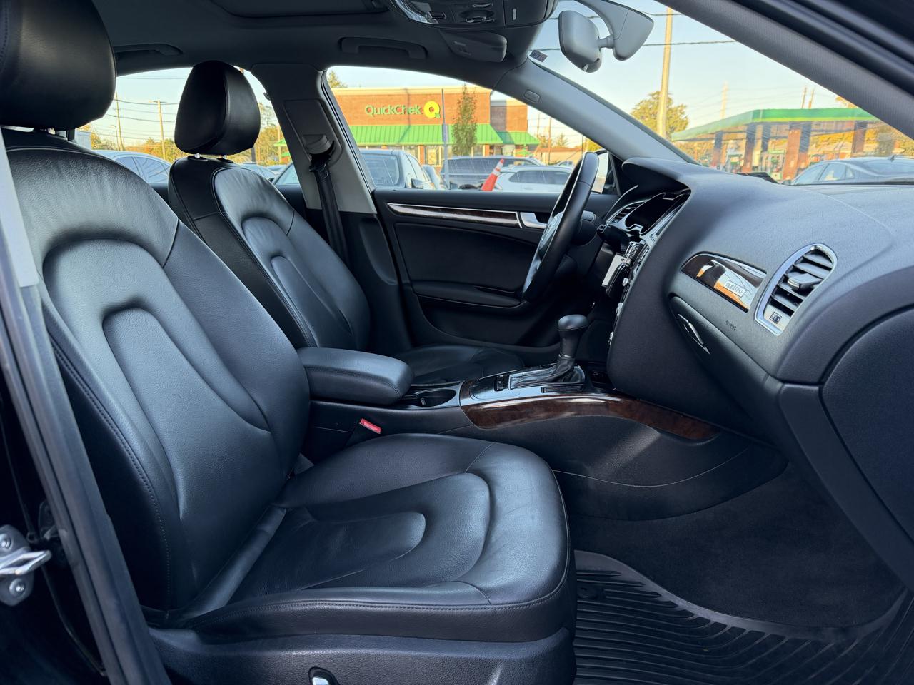 Audi A4 2.0T Sedan quattro Tiptronic 2013