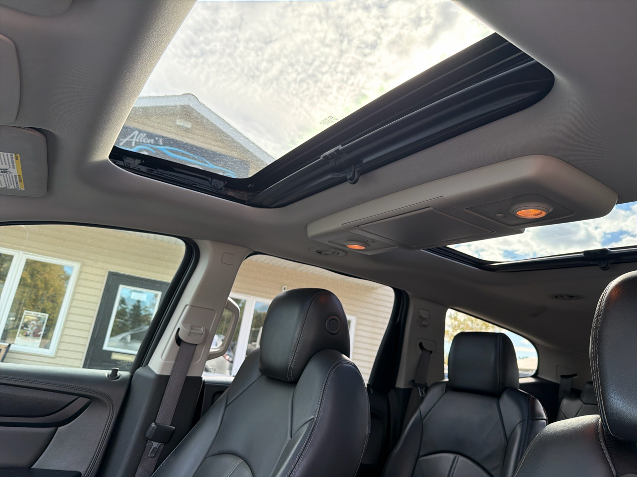 Chevrolet Traverse AWD 4dr LT w/2LT 2015 Chevrolet Traverse AWD 4dr LT w/2LT 2015