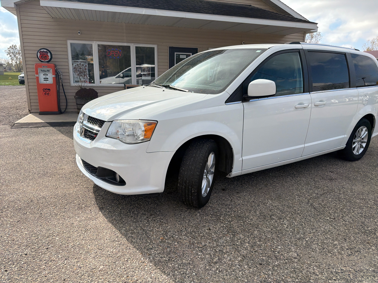 Dodge Grand Caravan SXT Wagon 2020 Dodge Grand Caravan SXT Wagon 2020