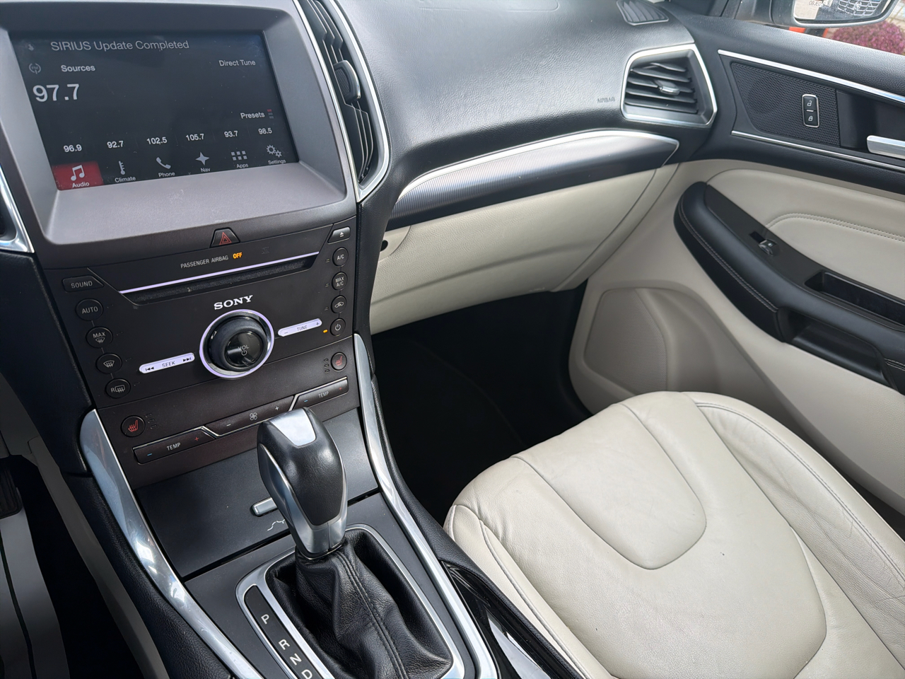 Ford Edge 4dr Titanium AWD 2016 Ford Edge 4dr Titanium AWD 2016