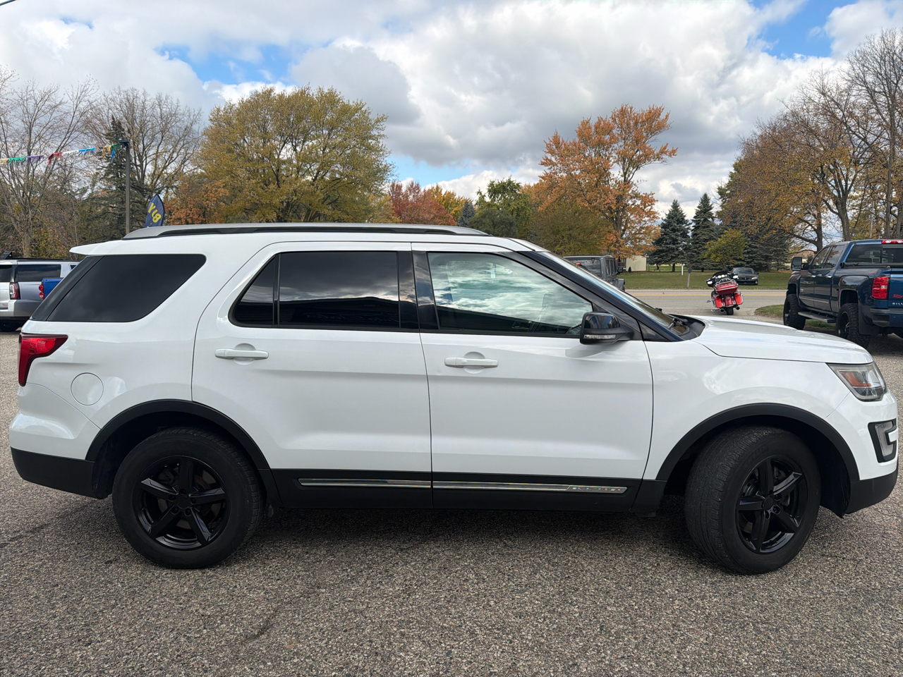 Ford Explorer XLT 4WD 2017 Ford Explorer XLT 4WD 2017
