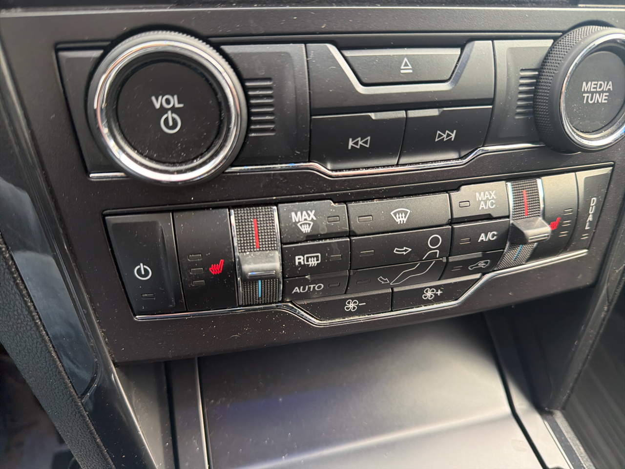 Ford Explorer XLT 4WD 2017 Ford Explorer XLT 4WD 2017