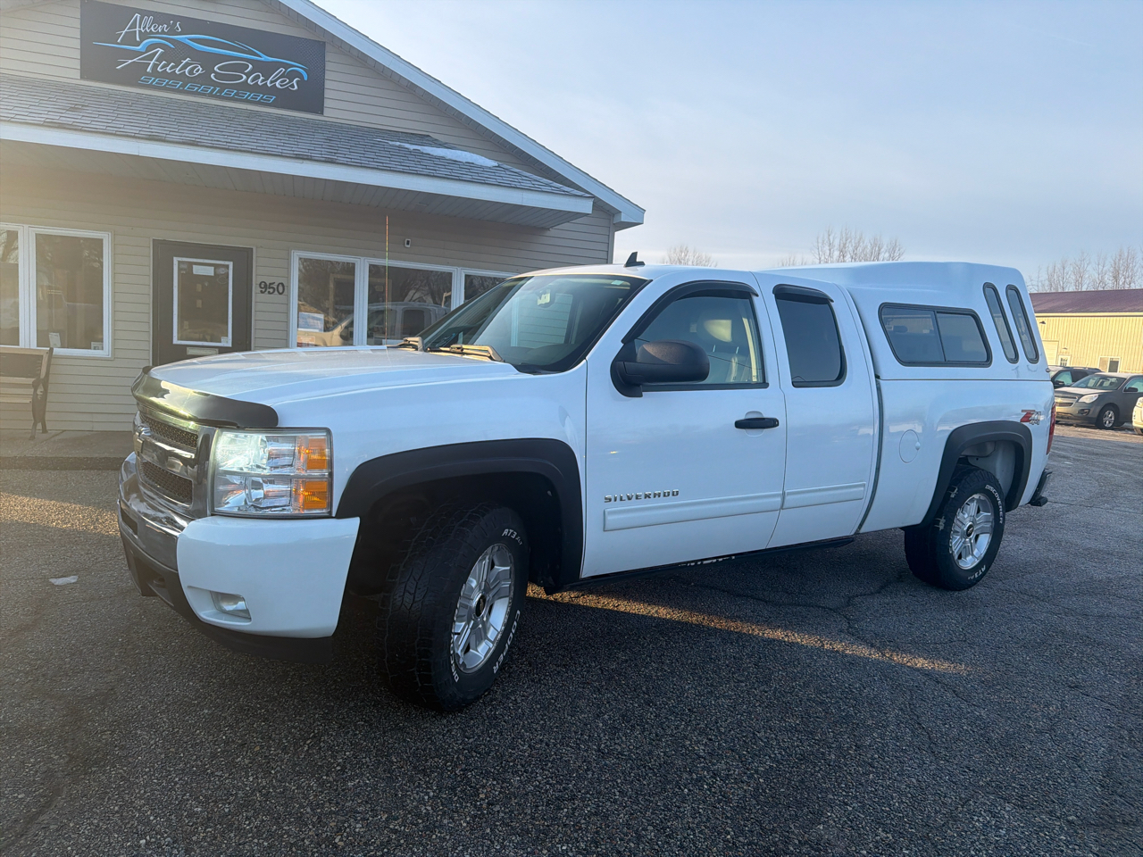 Chevrolet Silverado 1500 4WD Ext Cab 143.5" LT 2010