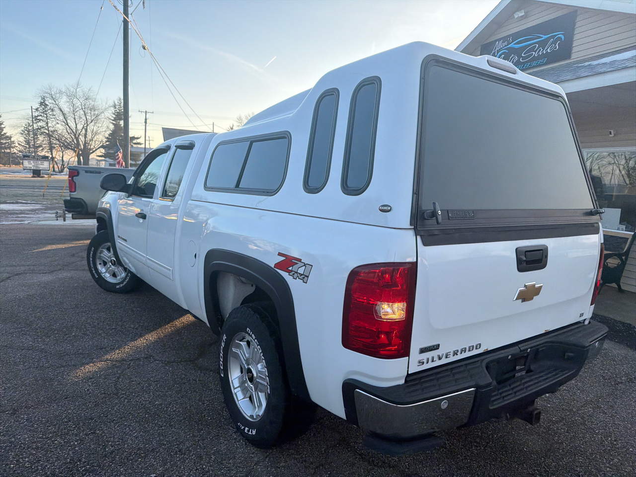 Chevrolet Silverado 1500 4WD Ext Cab 143.5" LT 2010