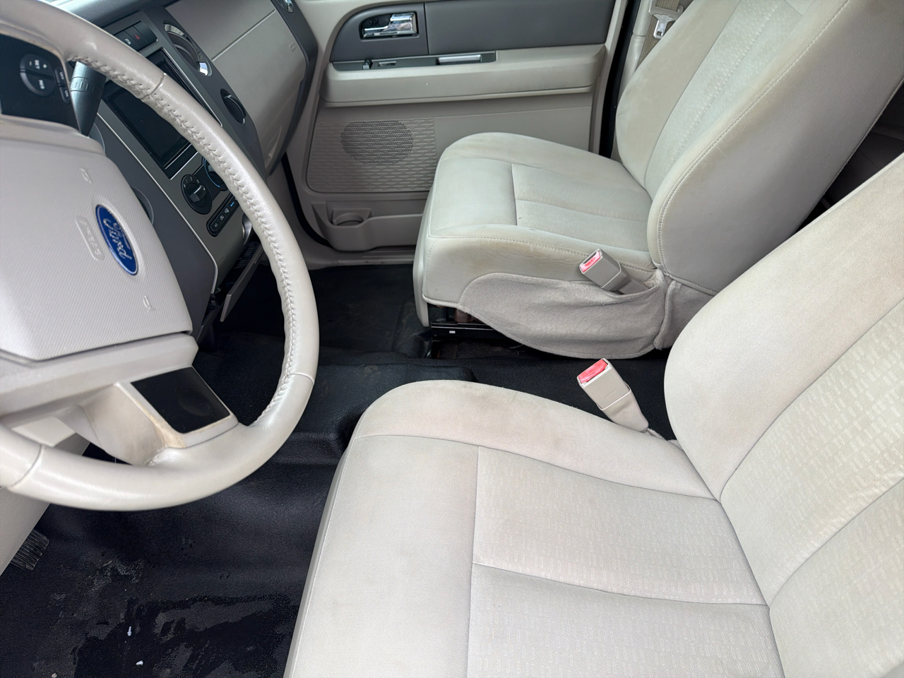 Ford Expedition 4WD 4dr XL 2014