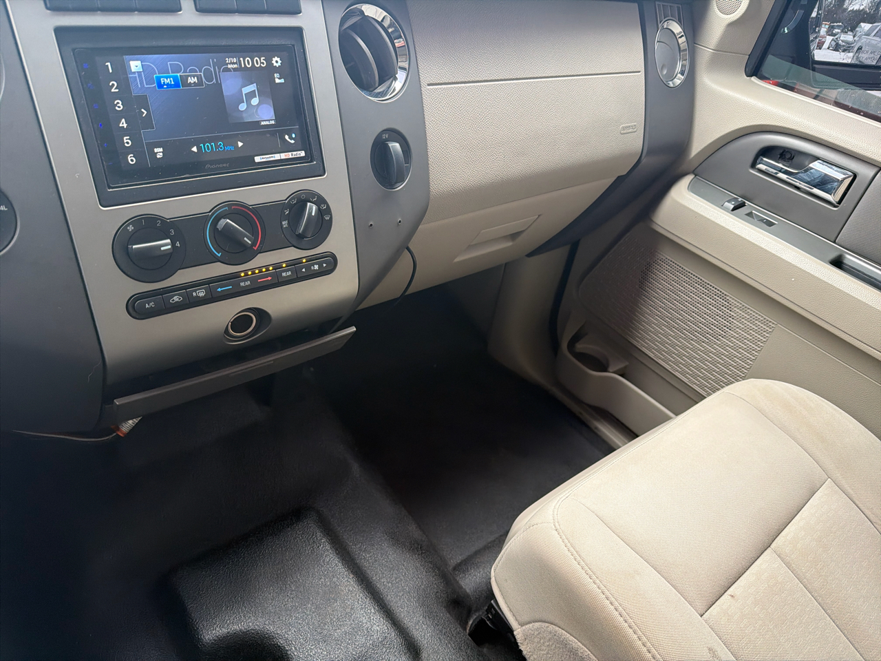 Ford Expedition 4WD 4dr XL 2014