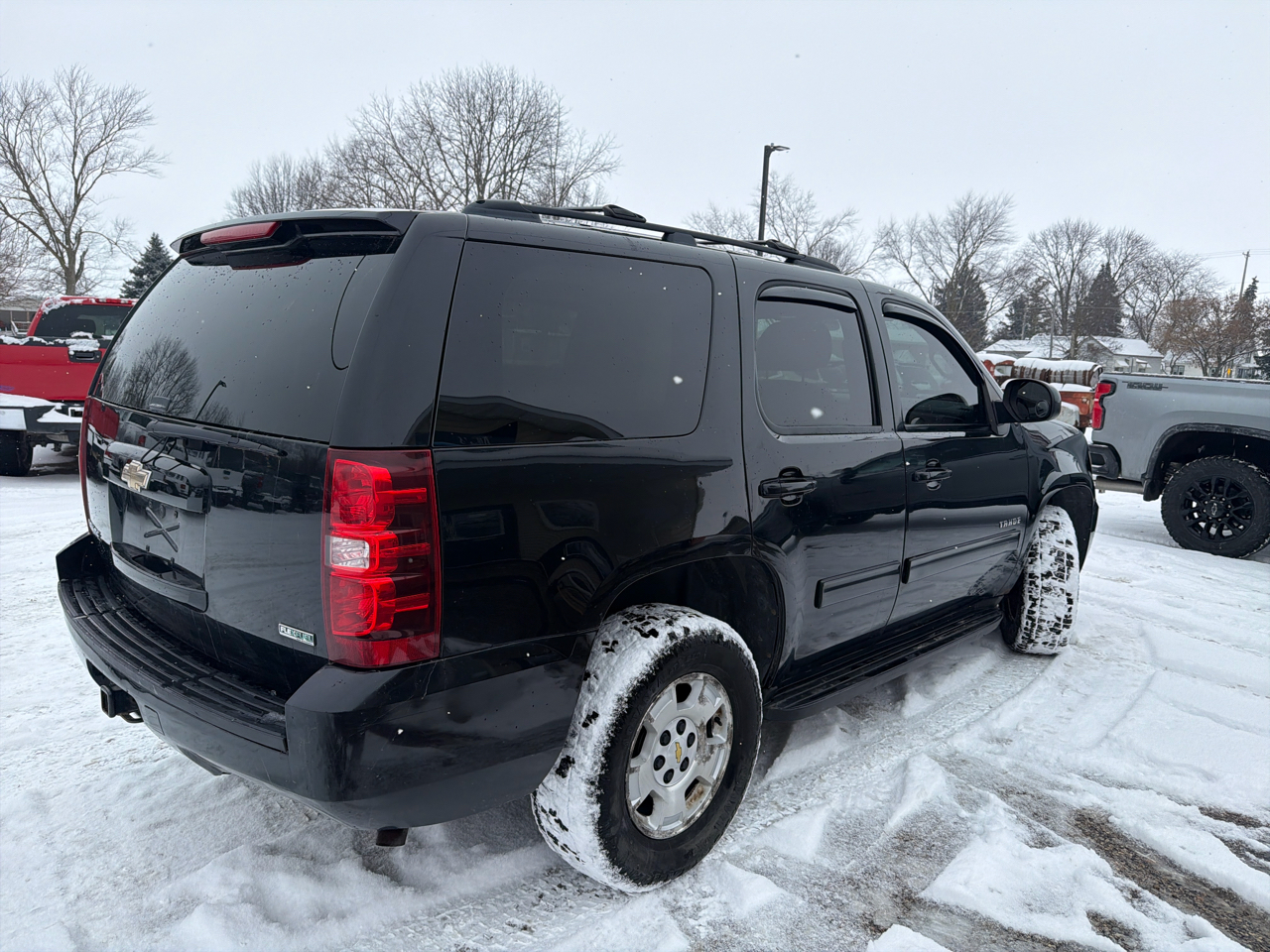 Chevrolet Tahoe 4WD 4dr 1500 LS 2011