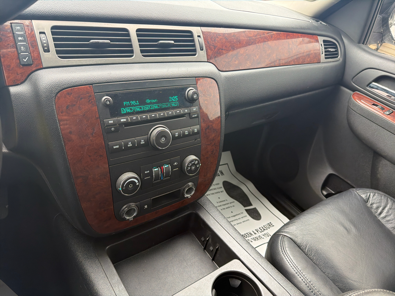 Chevrolet Tahoe 4WD 4dr 1500 LS 2011