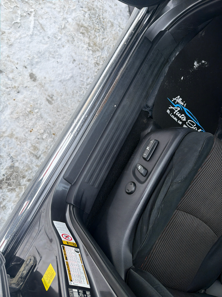 Toyota 4Runner 4WD 4dr V6 SR5 (Natl) 2012