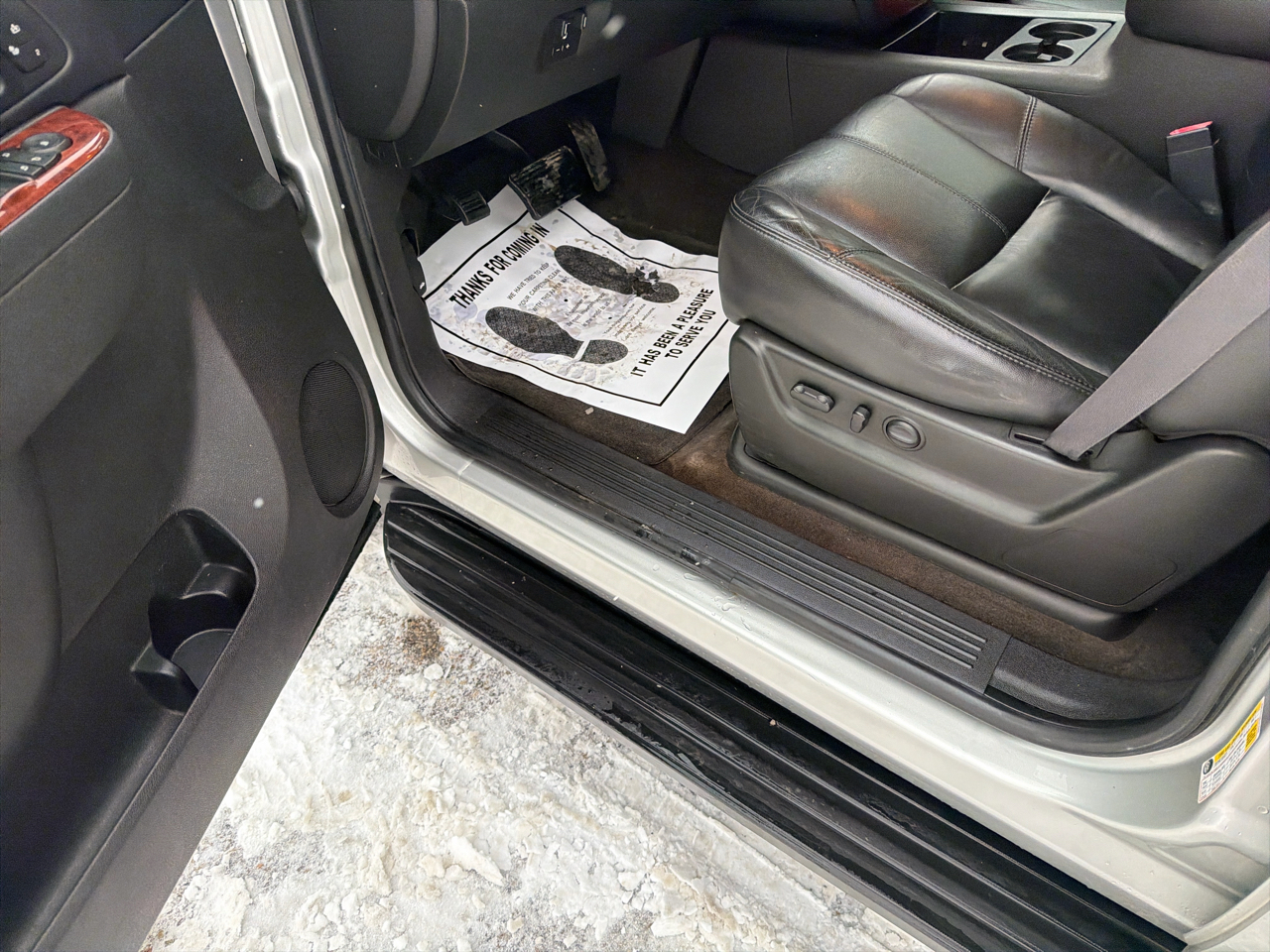 Chevrolet Avalanche 4WD Crew Cab LT 2011