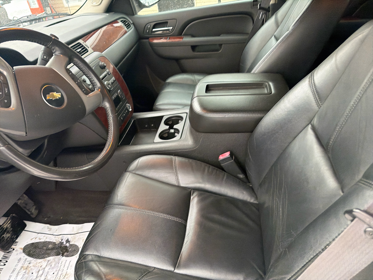 Chevrolet Avalanche 4WD Crew Cab LT 2011