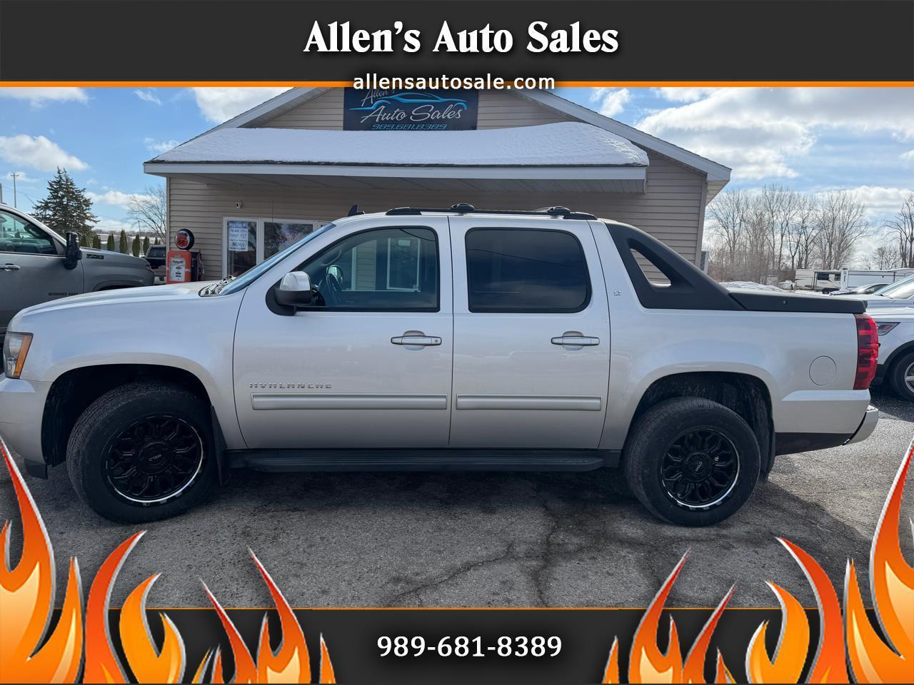 2011 Chevrolet Avalanche 4WD Crew Cab LT