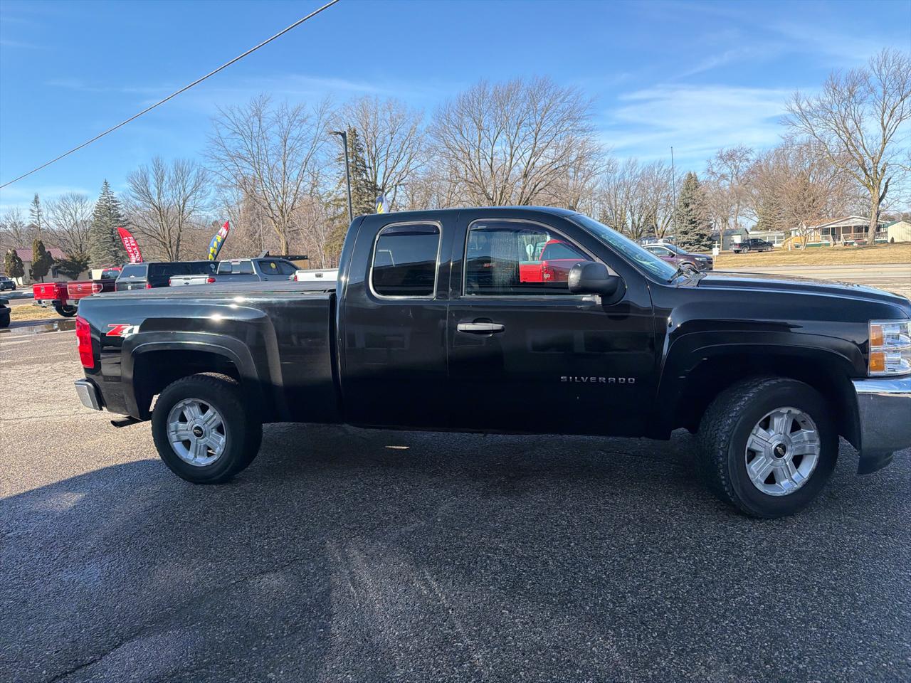 Chevrolet Silverado 1500 4WD Ext Cab 143.5" LT 2012