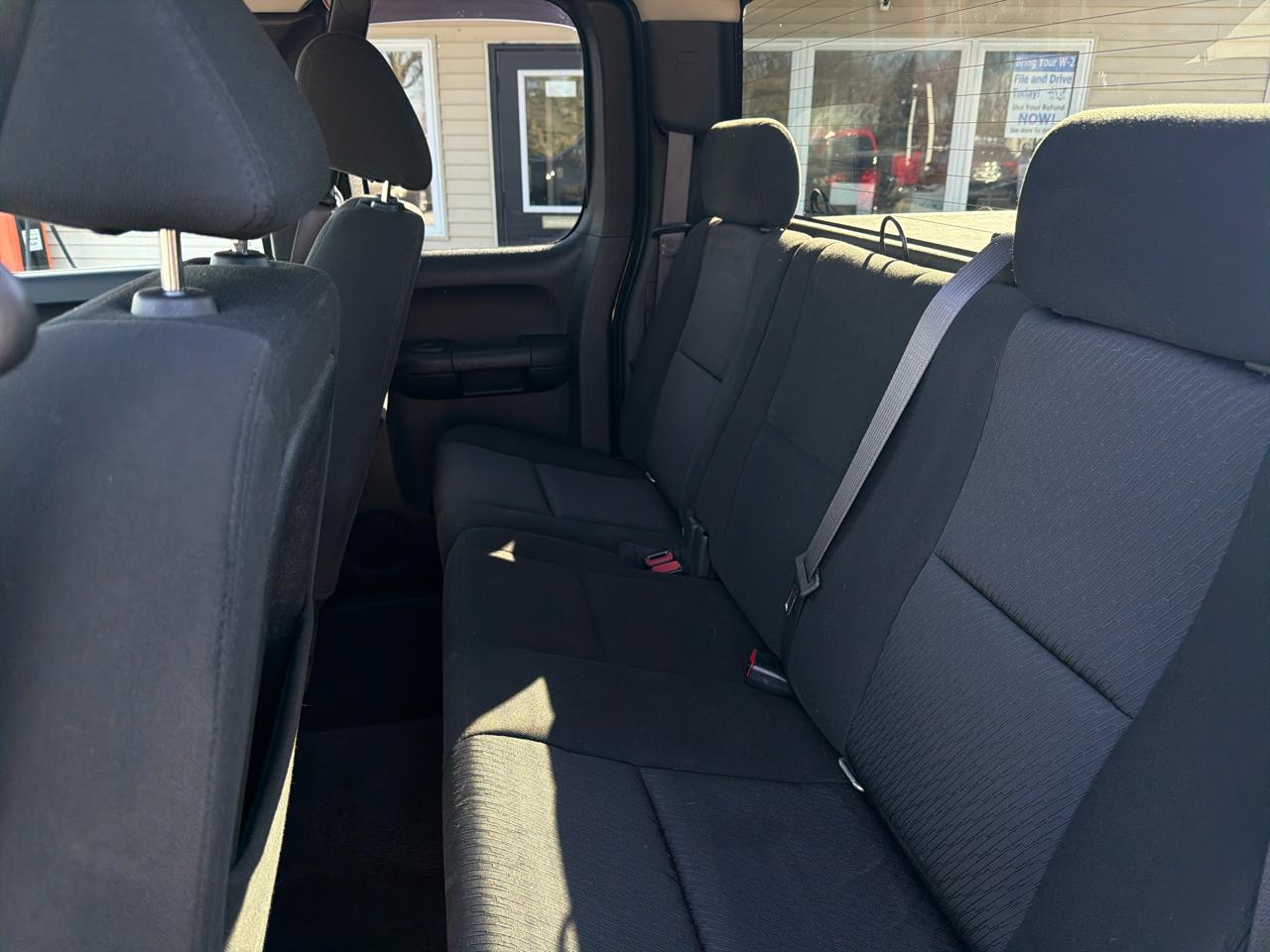 Chevrolet Silverado 1500 4WD Ext Cab 143.5" LT 2012