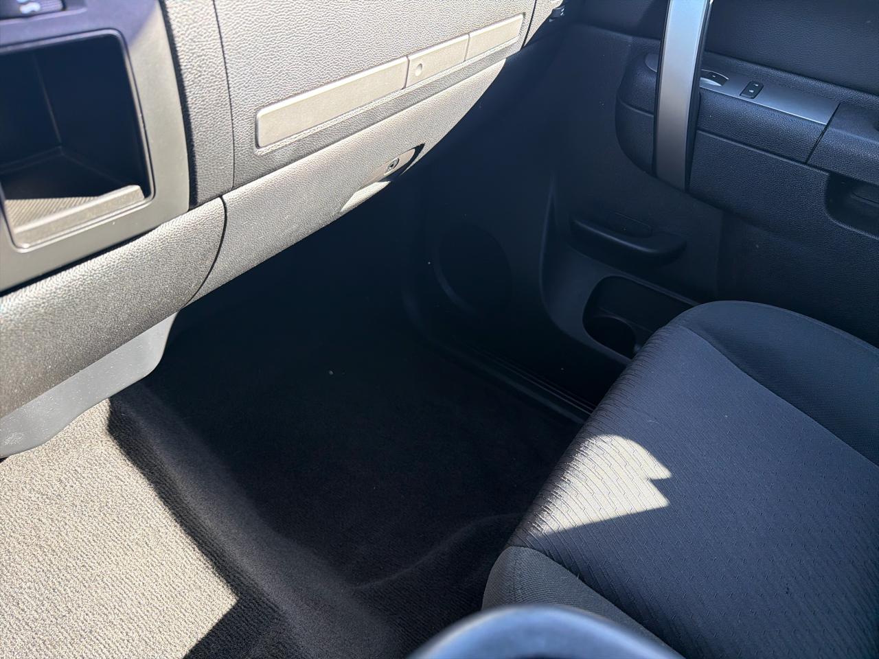 Chevrolet Silverado 1500 4WD Ext Cab 143.5" LT 2012