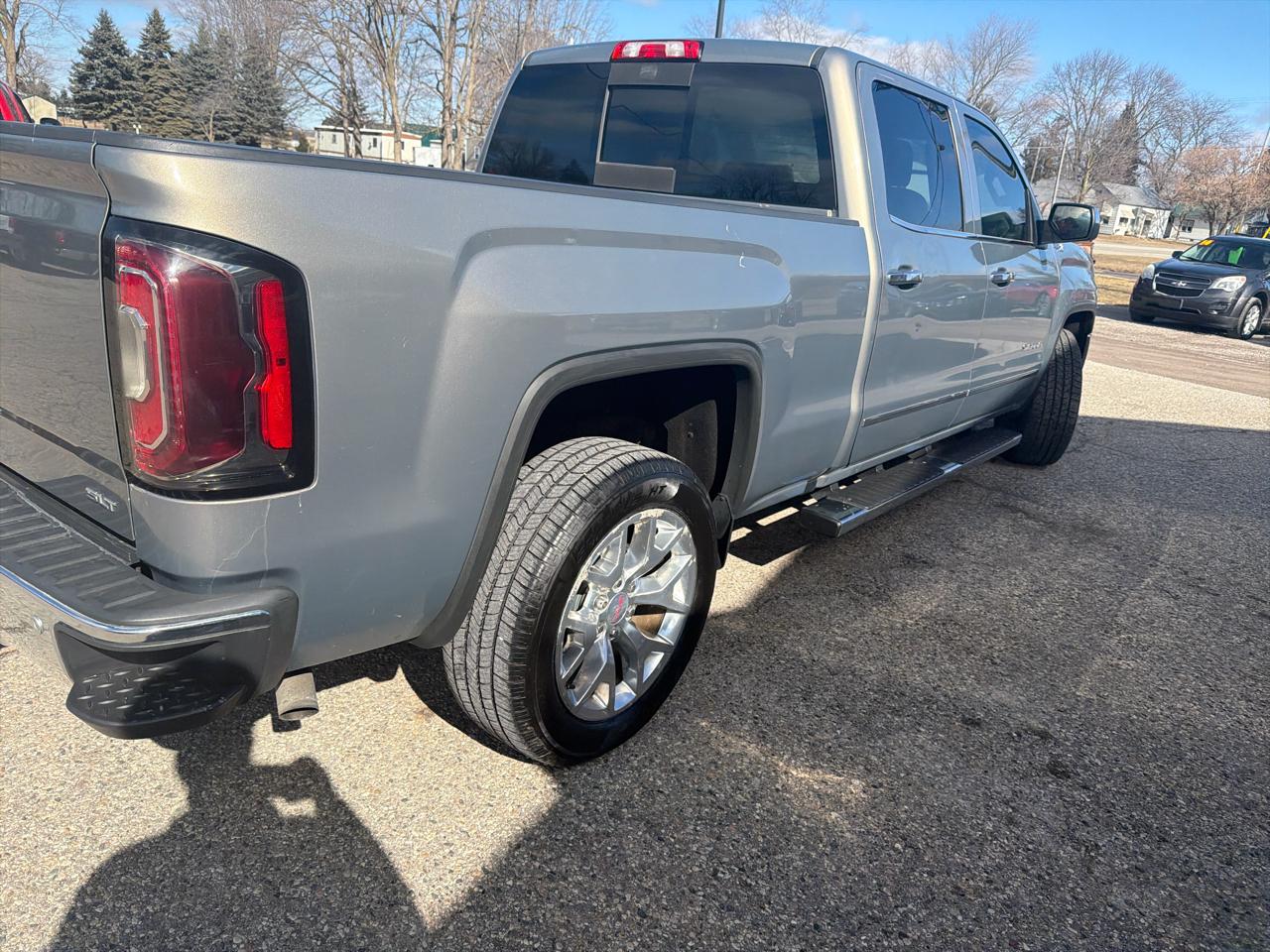 GMC Sierra 1500 4WD Crew Cab 153.0" SLT 2017